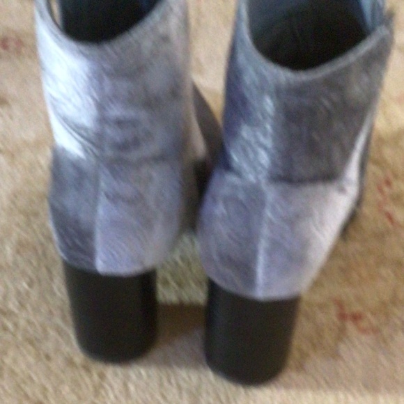 Women’s Alana by Matisse Gray Floral Jacquard Velvet Ankle Boots sz 7 - Picture 3 of 8